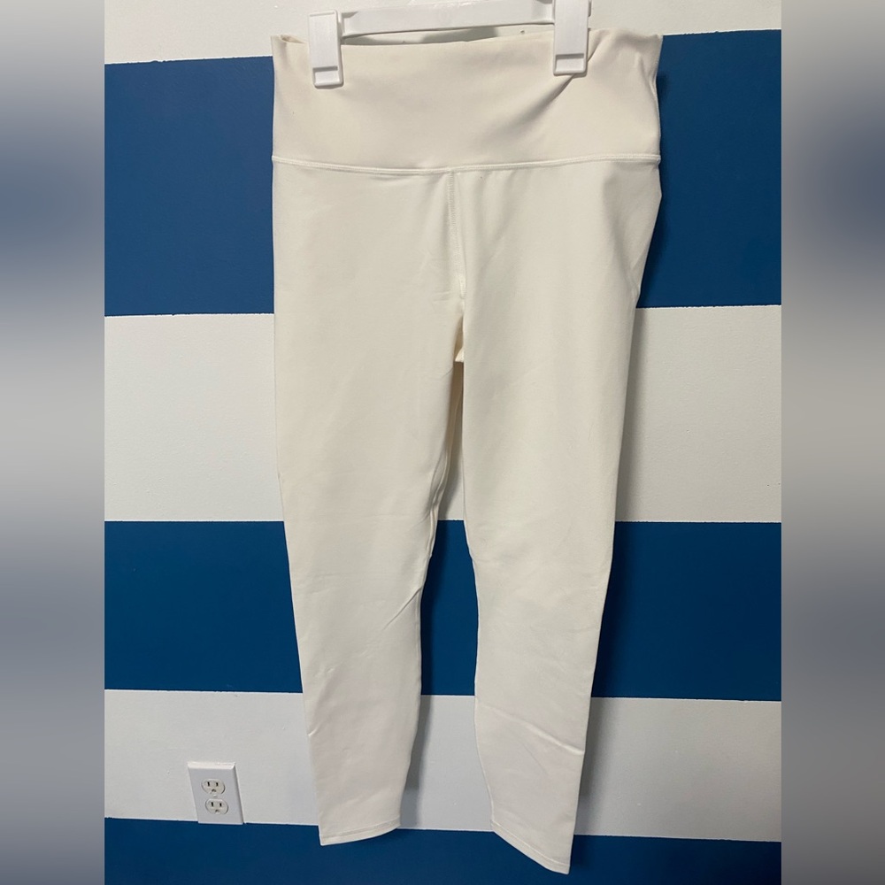 NWT SZ L Fabletics White Powerhold High-Rise Leggings